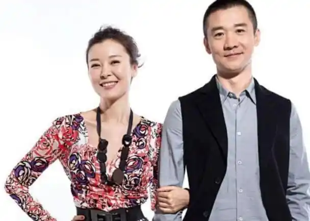 50岁柯蓝:只恋爱不结婚,感谢黄志忠陪了我10年!