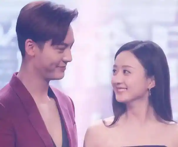 从"全网黑"到"顶流",赵丽颖凭什么打败杨幂,成85花旦之首?