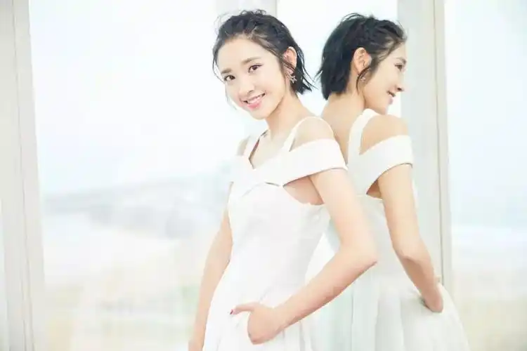 不要在最好的年纪,穿得最丑|唐艺昕|宋茜|衣服_新浪新闻