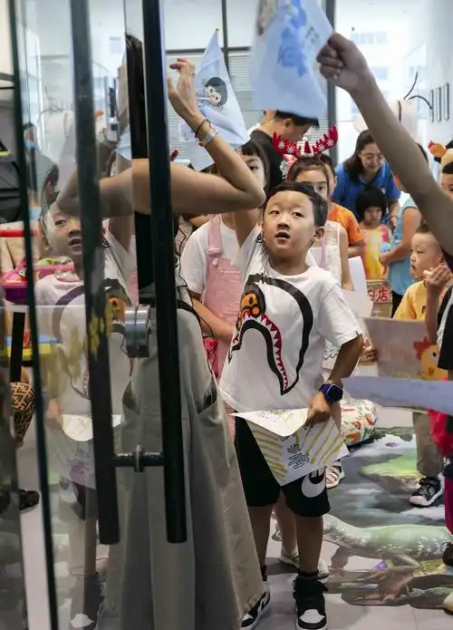 小牛顿儿童集市— 牛妞练摊儿记