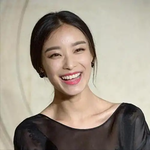 女明星中10位大嘴美女!她们不仅容貌出众,而且十分迷人!