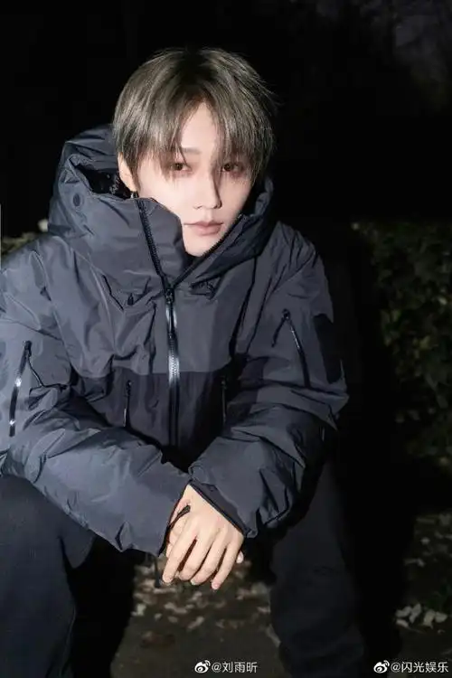 刘雨昕获微博音乐盛典年度推荐歌手##刘雨昕微博音乐盛典年度推荐