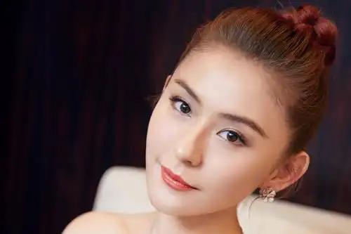 长相甜美 演技精湛的女演员——热依扎