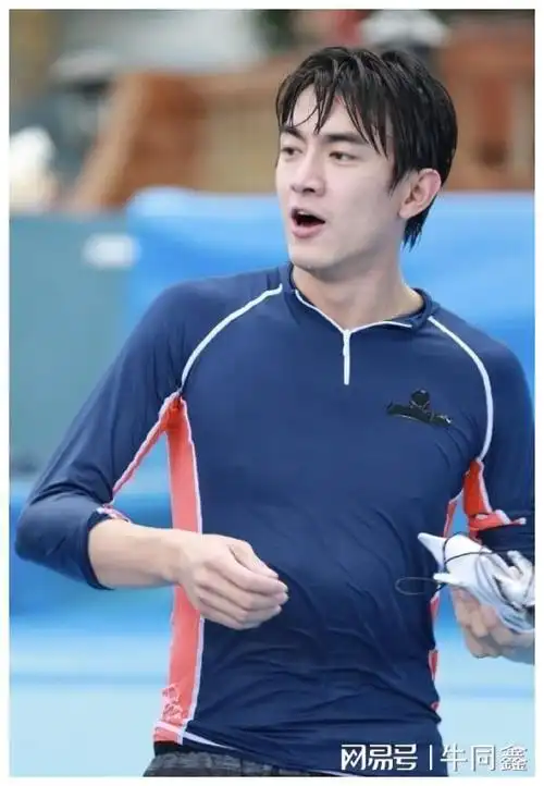 林更新肋骨外翻专家大多为儿时遗留问题对健康影响不大