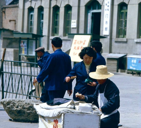 80年代中国老照片,图1现在小孩已体验不到,最后一张让人怀念_新浪看点