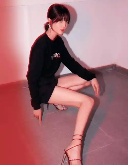 超模腿有多优越?看李溪芮穿"无痕裤"后,我都懂了_形象_显得_西装