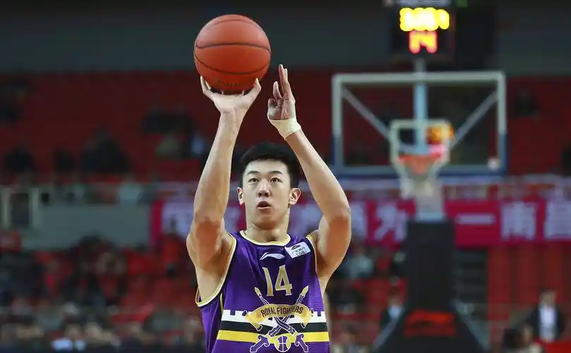 区俊炫,王翊熊,王少杰,郭凯,这四位cba状元内线谁强谁弱?_球员_1_郭凯