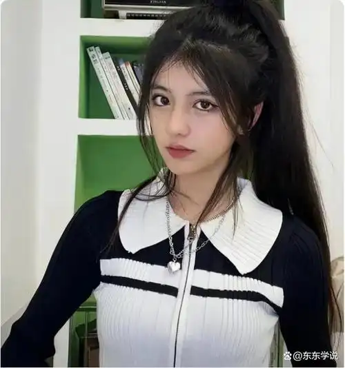 新疆混血女高中生走红,高马尾被赞像热巴,网友劝早早躲开王校长