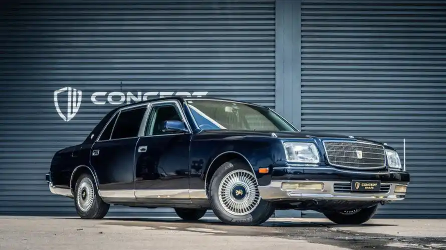 大佬座驾丰田少有的v12