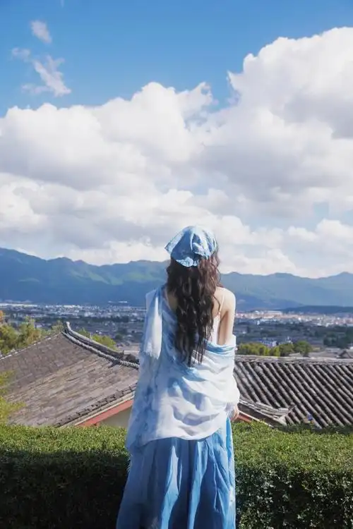 赵丽颖穿了扎染裙子##赵丽颖蓝色扎染手工连衣裙