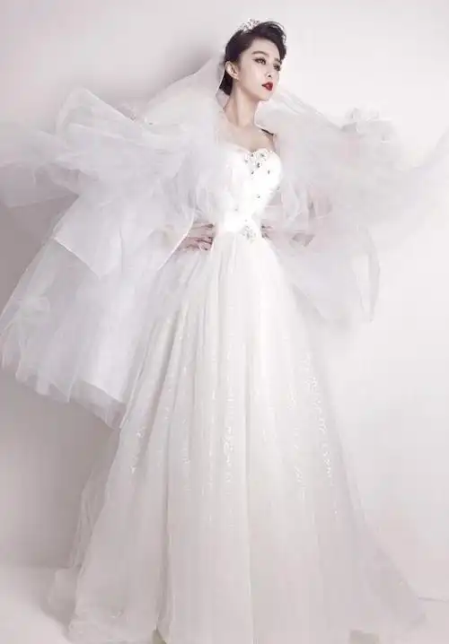 范冰冰11套婚纱,一套比一套惊艳!