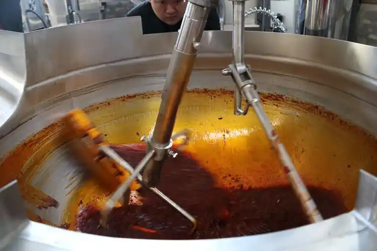 供应大酱汤酱料炒锅 香菇牛肉酱辣椒酱炒酱锅 全自动行星搅拌炒锅