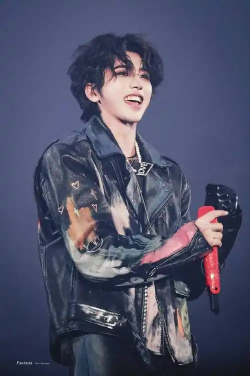 30>6775·7996他亲手栽培的玫瑰,自然只为他绽放kun&ikun