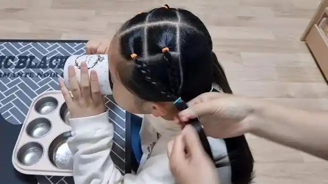 小女孩上学怎么扎头发简单又好看?