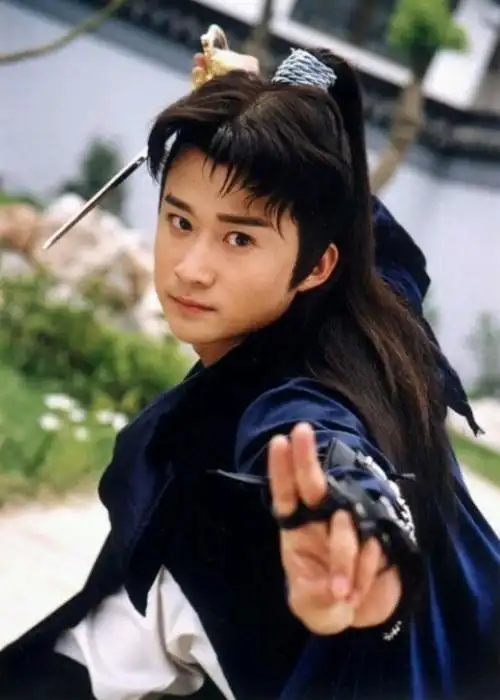 说起来,吴京在电视圈的发展似乎并没有那么顺利,虽然出演多部电视剧