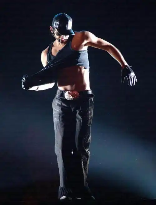 rain说, 我对所有的事情都会尽全力,所以我很「堂堂正正,无愧于心」