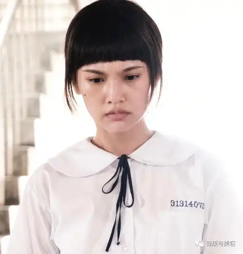 杨丞琳称这次整体的装扮,超像自己读高中时的模样:"大家有看《流星