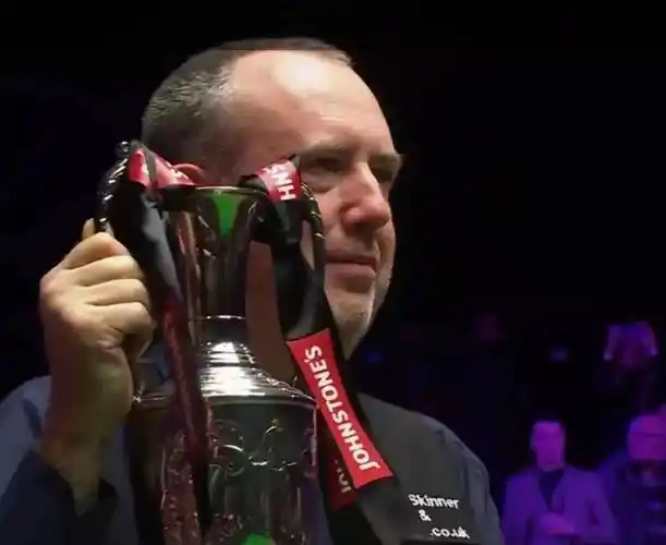 从第十局开始,马克·威廉姆斯以单杆104分,54分,99分,112分,78分连胜