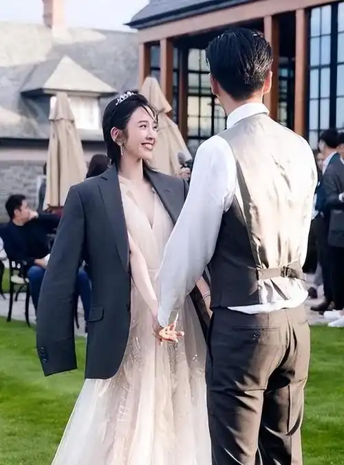 有种整容叫唐艺昕结婚丈夫张若昀变化不大她却像变了个人