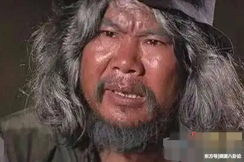 给观众印象最深的就应该是《醉拳》中的老头,看见他的照片,就会勾起你