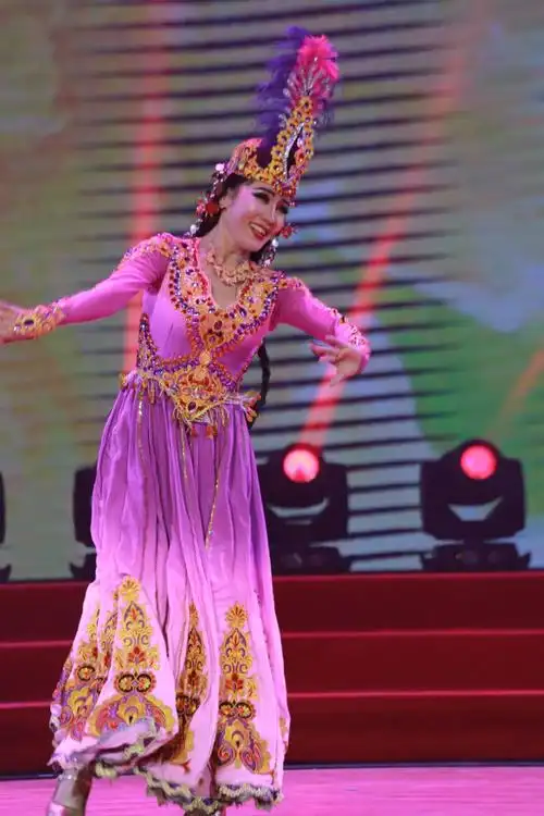 和田歌舞团演出之三