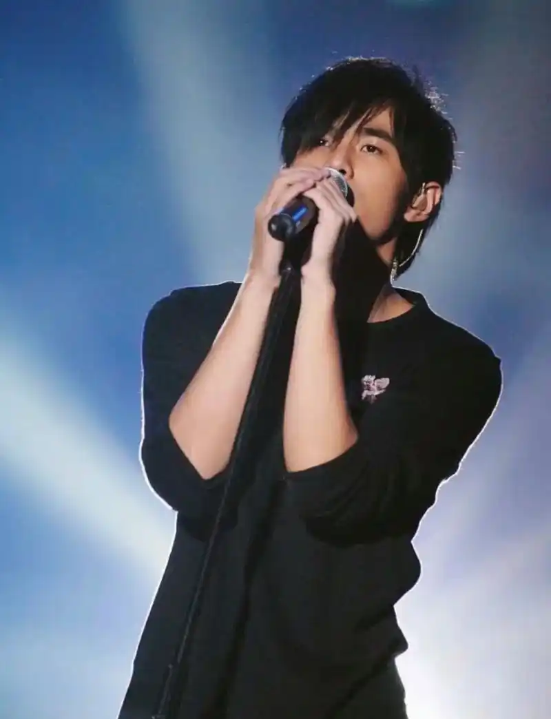 周杰伦早期图片.#周杰伦 #jayjay #华语乐坛天花板  - 抖音