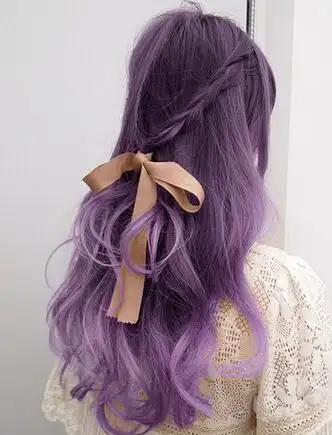 染葡萄紫红色头发图片 第1页