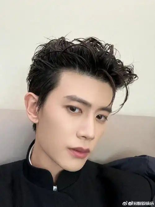 任嘉伦411生日快乐