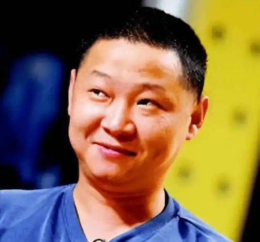 《康熙微服》演员近况:三德子养鸡,小桃红发福,宜妃变化最大_张国立