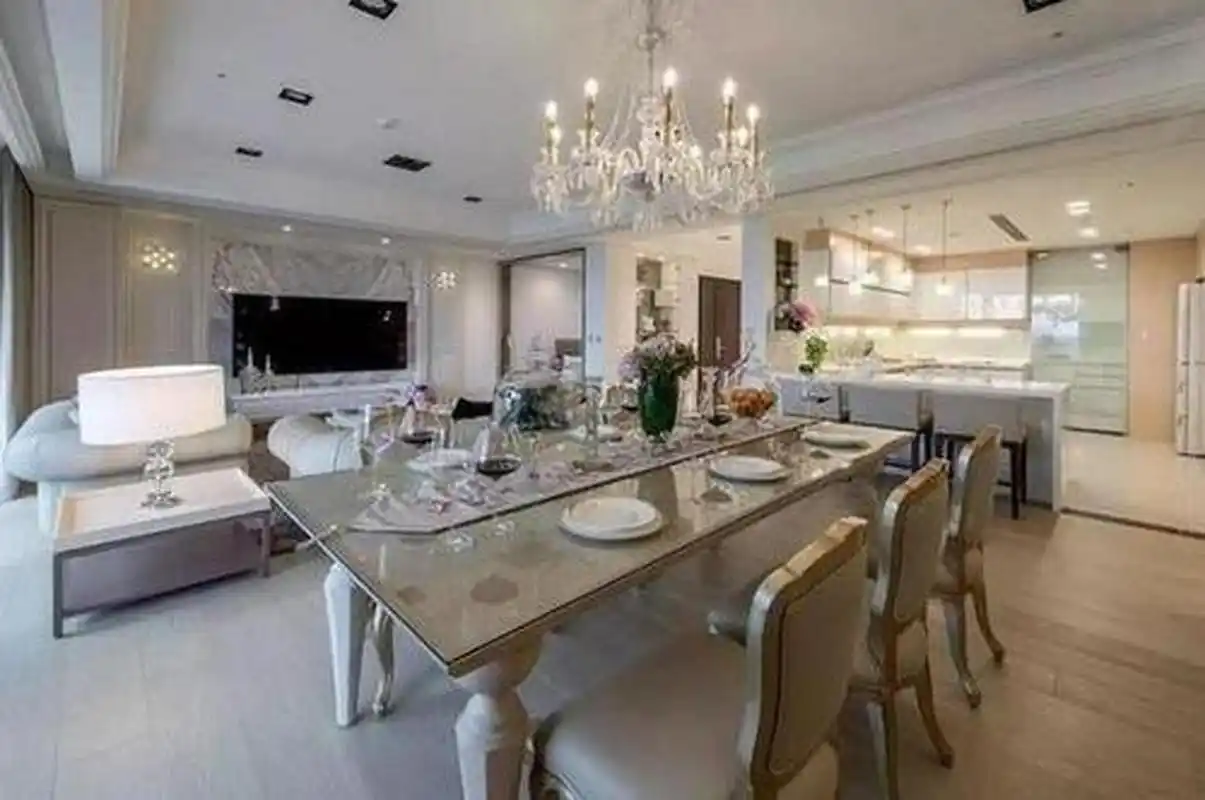 鹿晗家的设计,是简约的欧式典雅风,低调中显示出高品位.