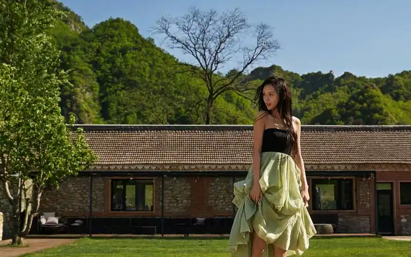 张予曦时尚性感高清桌面壁纸