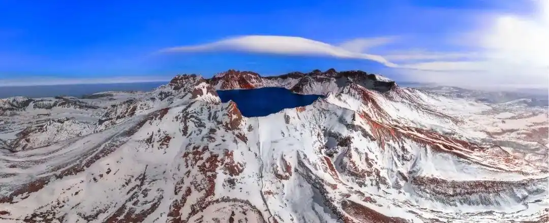 高鹏飞《金山银山长白山》获香港第十届全国摄影艺术展览评委会大奖
