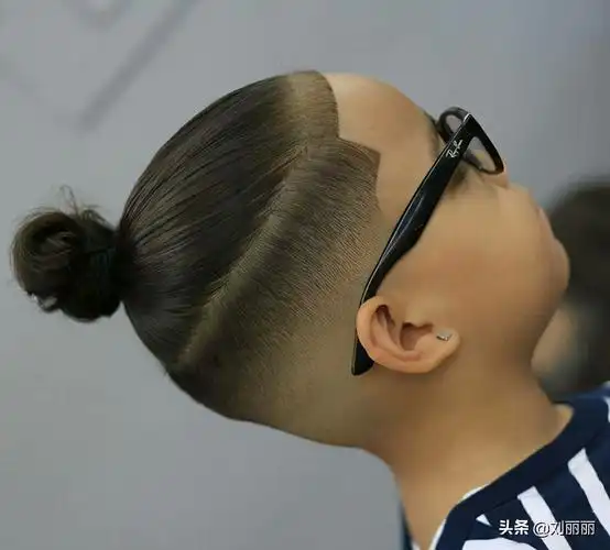 小孩发型图片男短发(3到10岁小男孩) - 赤虎壹号