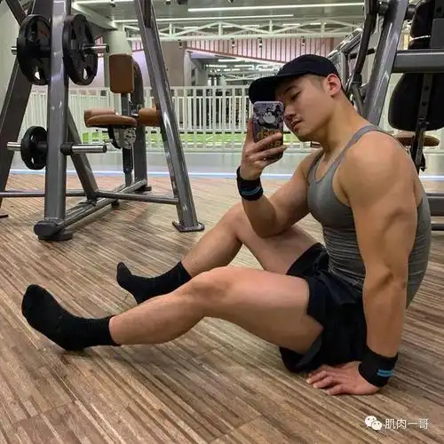 杭州健身教练被捆绑,性张力拉满了|胸肌|肌肉|增肌|腹肌|爱好者内容