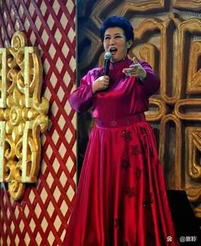 美丽的草原我的家原唱德德玛病世