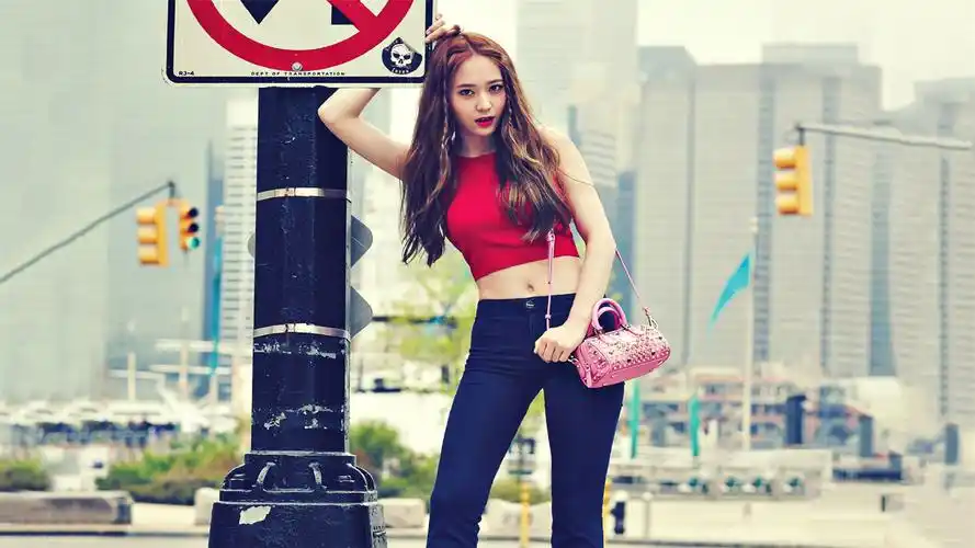 韩国美女郑秀晶高清桌面壁纸_日韩明星_壁纸下载_美桌网