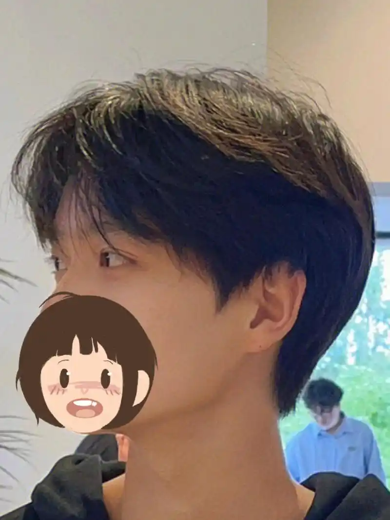 被同学夸疯～00 93一款少年感的微分碎盖不剪短,适合脸型:圆脸方