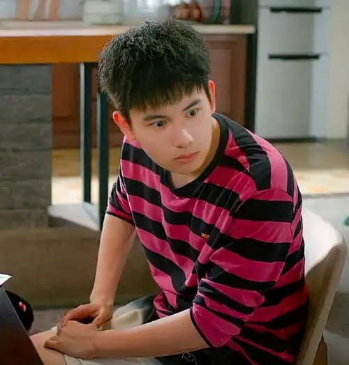 胡先煦 电影《二哥来了怎么办》杨听风 - 堆糖,美图壁纸兴趣社区