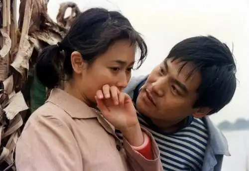 得到前所未  该片不仅通过四个青年人错综复杂,纠缠二下年的爱情故事