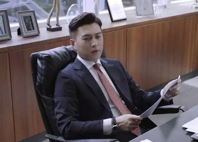 实在受不了《精英律师》人物台词设定,吵得花都谢了,靳东背锅