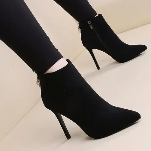 2017秋冬新款加绒及踝短靴女靴欧美气质百搭高跟靴黑色绒面裸靴潮