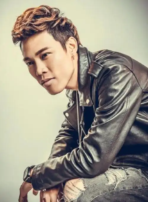 当年他靠"广东爱情故事"一夜爆红,挣了一亿之后,如今现状怎样