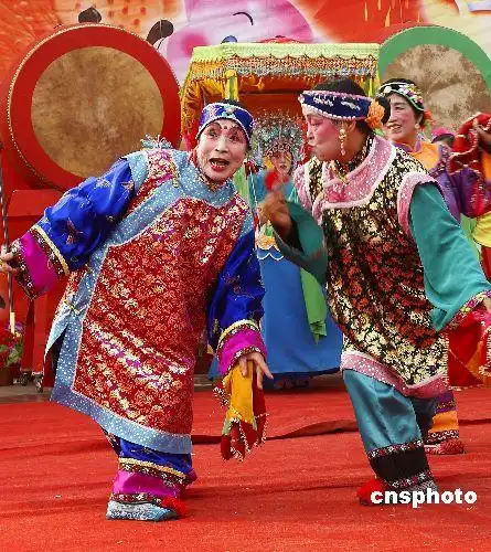 北京公园庙会秧歌表演庆新春