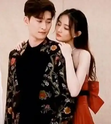 张翰晒与徐璐结婚证,徐璐:这是个很好的决定,网友:两个人藏得太深