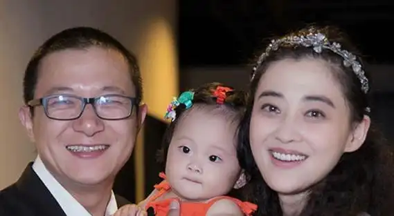 网传梅婷现任70岁老公是真的吗 梅婷老公曾剑的个人资料