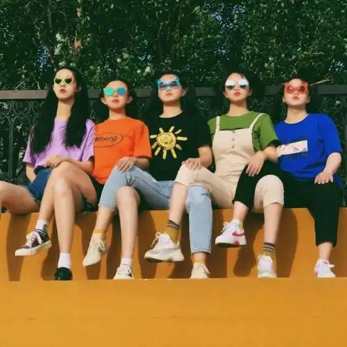 多人女生青春友谊头像很适合做群头像图片