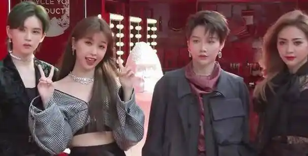 刘雨昕帅气,虞书欣甜美,谢可寅成门面担当_气质_镜头_喻言