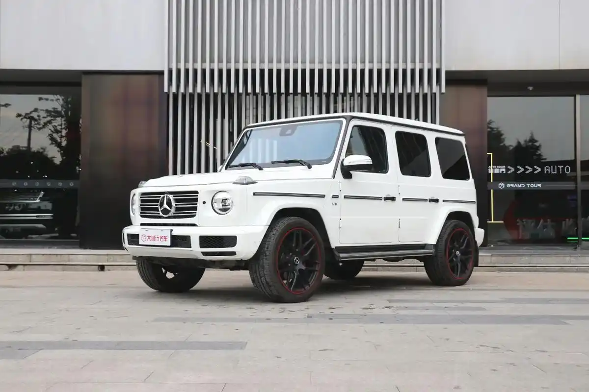 白色大g.【新到车型】2022款奔驰g350 【上牌时间】2 - 抖音