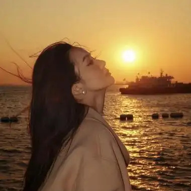 好看的头像图片女生简单气质 唯美女生真人微信头像图片大全