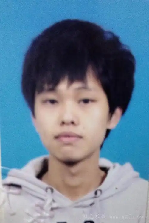 上海家教-在读硕士生家教-杨浦 军工路家教 证件照